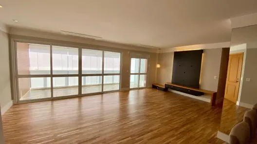 Apartamento com 3 Quartos para alugar, 130m² no Vila Olímpia, São Paulo