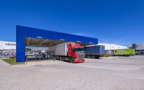 Galpão/Depósito/Armazém para alugar, 1200m² no Alto Perequê, Porto Belo