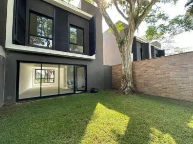 Casa de Condomínio com 3 Quartos à venda, 250m² no Jardim Leonor, São Paulo