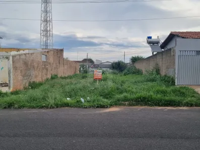 Lote/Terreno à venda, 250m² no São Jorge, Uberlândia