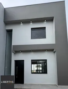 Sobrado com 2 Quartos à venda, 120m² no Mário Quintana, Porto Alegre