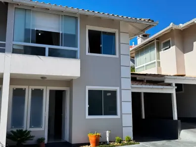 Casa de Condomínio com 3 Quartos à venda, 103m² no Centro, São José