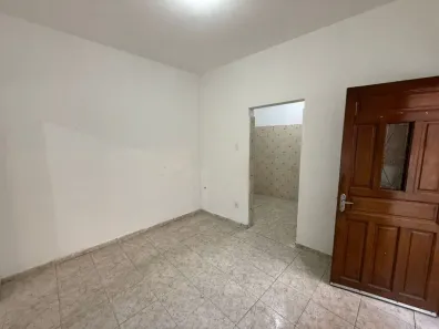 Casa com 1 Quarto para alugar, 50m² no Vila Romero, São Paulo
