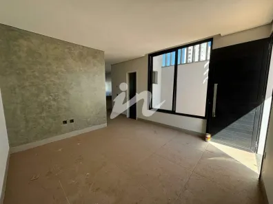 Sobrado com 3 Quartos à venda, 105m² no São Jorge, Uberlândia
