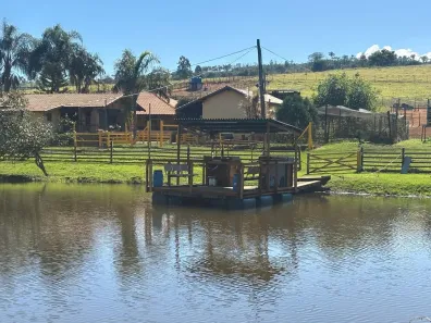 Fazenda/Sítio com 4 Quartos à venda, 108900m² no , Cajuru