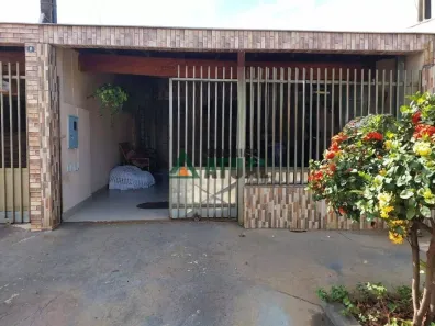 Casa com 3 Quartos à venda, 67m² no Conjunto Café, Londrina