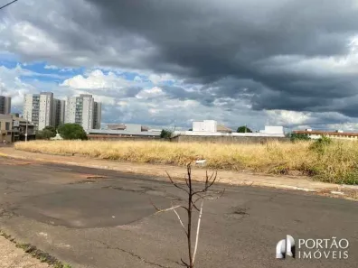 Lote/Terreno à venda, 2476m² no Quinta Ranieri, Bauru