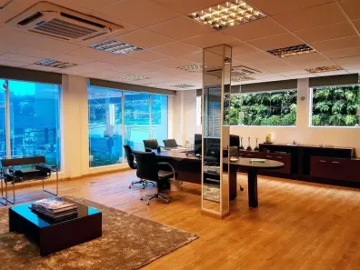 Prédio Comercial à venda, 1600m² no Chácara Monte Alegre, São Paulo