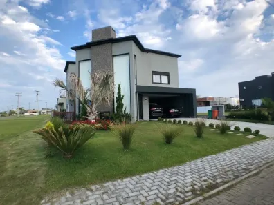 Casa de Condomínio com 4 Quartos à venda, 257m² no Capão da Canoa, Capão da Canoa