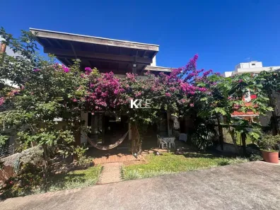 Casa com 3 Quartos à venda, 248m² no Coqueiros, Florianópolis