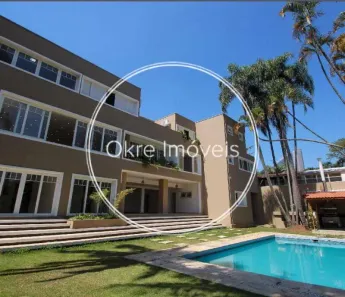 Casa com 5 Quartos à venda, 1200m² no Jardim Leonor, São Paulo