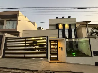 Casa com 3 Quartos à venda, 220m² no Jardim Belvedere, Volta Redonda