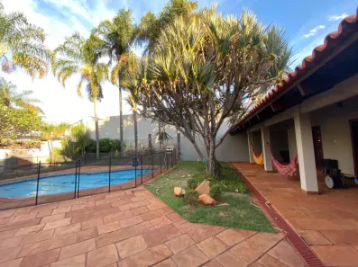 Casa com 4 Quartos à venda, 554m² no Jardim Karaíba, Uberlândia