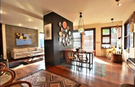Casa com 3 Quartos à venda, 462m² no Medianeira, Porto Alegre