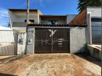 Casa com 3 Quartos à venda, 146m² no Jardim Tókio, Londrina
