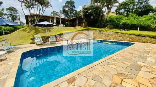 Fazenda/Sítio com 3 Quartos à venda, 302m² no Vale dos Pinheiros, Atibaia