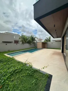 Sobrado com 4 Quartos à venda, 344m² no Jardim Itália, Cuiabá