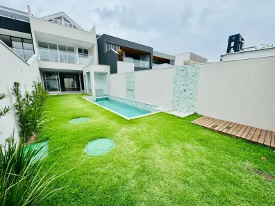 Casa de Condomínio com 5 Quartos à venda, 260m² no Barra da Tijuca, Rio de Janeiro