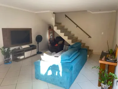 Sobrado com 3 Quartos à venda, 102m² no Vila Valença, São Vicente