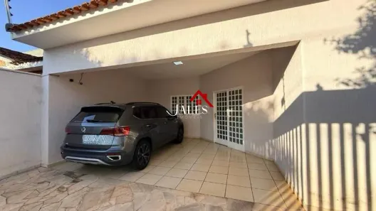 Casa com 3 Quartos à venda, 220m² no Jardim Caparroz, São José do Rio Preto