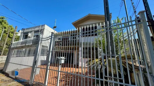 Casa à venda, 350m² no Azenha, Porto Alegre