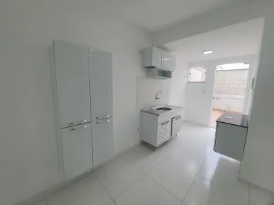 Apartamento com 3 Quartos para alugar, 71m² no Universidade, Vitória da Conquista