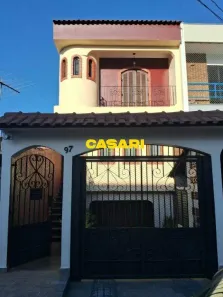 Sobrado com 4 Quartos à venda, 236m² no Jardim Las Vegas, Santo André