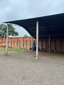Imóvel Comercial para alugar, 300m² no Conjunto Parigot de Souza 3, Londrina