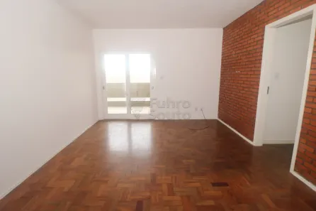 Apartamento com 3 Quartos para alugar, 140m² no Centro, Pelotas