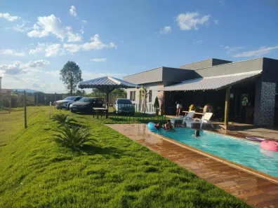 Fazenda/Sítio com 2 Quartos à venda, 110m² no Centro, Mateus Leme