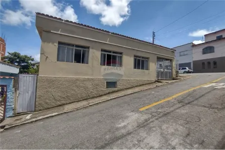 Casa com 3 Quartos à venda, 138m² no Centro, Lavras