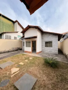 Casa com 3 Quartos para venda ou aluguel, 200m² no Floresta Encantada, Esmeraldas