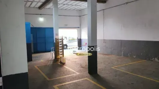 Galpão/Depósito/Armazém à venda, 600m² no Vila Assis Brasil, Mauá