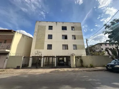 Apartamento com 3 Quartos para alugar, 80m² no Cidade Nova, Montes Claros