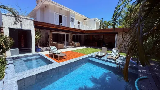 Casa de Condomínio com 4 Quartos para alugar, 320m² no Bairro de Juquehy, São Sebastião