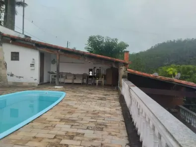 Casa com 4 Quartos à venda, 200m² no Paula Lima, Juiz de Fora