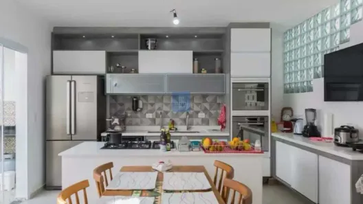 Sobrado com 2 Quartos à venda, 177m² no Vila Firmiano Pinto, São Paulo