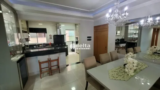 Apartamento com 3 Quartos à venda, 92m² no Santa Mônica, Uberlândia