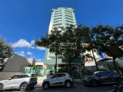 Apartamento com 2 Quartos para alugar, 87m² no Centro, Florianópolis