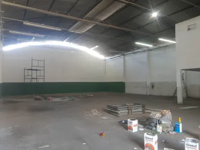 Galpão/Depósito/Armazém para alugar, 600m² no Ramos, Rio de Janeiro