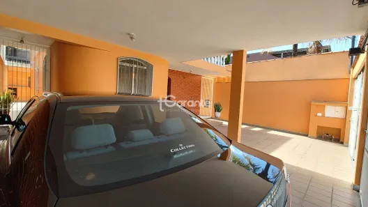 Sobrado com 3 Quartos à venda, 214m² no Vila Nhocune, São Paulo