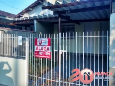 Casa com 2 Quartos para alugar, 70m² no Jardim Santa Maria, Jacareí