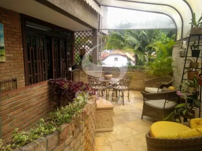 Casa com 3 Quartos à venda, 330m² no Jardim Marajoara, São Paulo