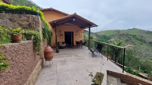 Casa de Condomínio com 4 Quartos à venda, 250m² no , Areal