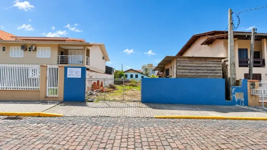 Lote/Terreno à venda, 242m² no Centro, Penha