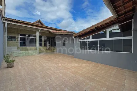 Casa com 2 Quartos à venda, 191m² no Jardim Peruibe, Peruíbe
