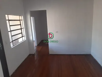 Casa com 2 Quartos para alugar, 45m² no Portuguesa, Londrina