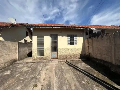 Casa com 2 Quartos para alugar, 43m² no Residencial Pasin, Pindamonhangaba