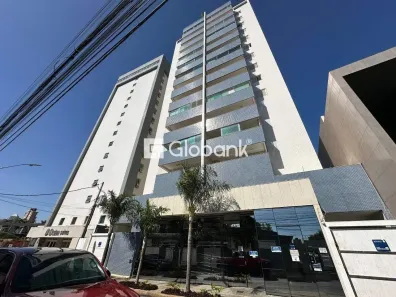 Apartamento com 3 Quartos para alugar, 110m² no Melo, Montes Claros