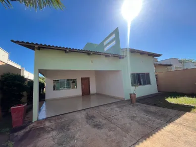 Casa com 3 Quartos para alugar, 190m² no Plano Diretor Sul, Palmas